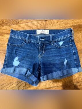 Hollister Women's Dark Blue Distressed shorts